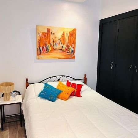 Charmant Appartement Avec Piscine 2Chambres Au Coeur De Gueliz Marrákes Kültér fotó