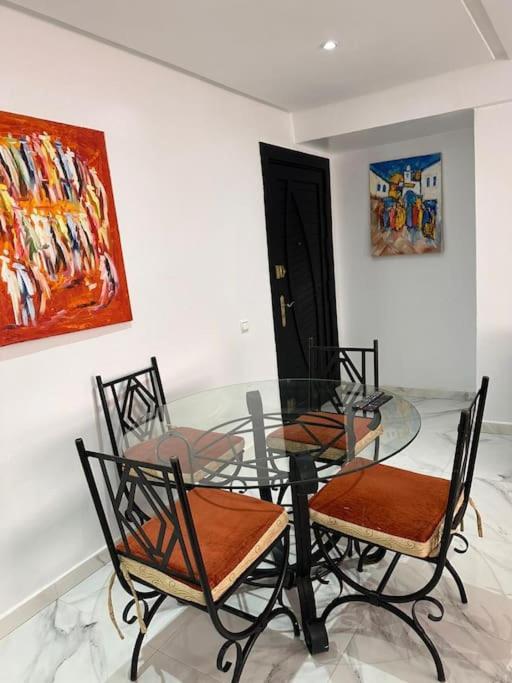 Charmant Appartement Avec Piscine 2Chambres Au Coeur De Gueliz Marrákes Kültér fotó