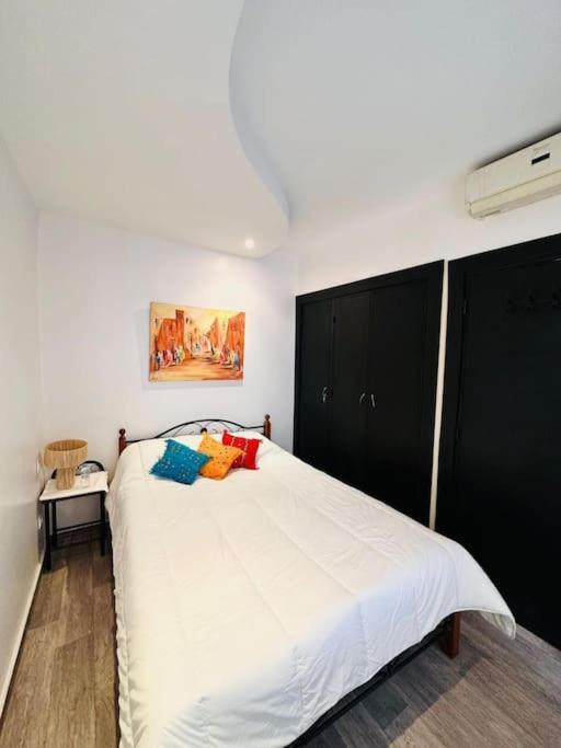 Charmant Appartement Avec Piscine 2Chambres Au Coeur De Gueliz Marrákes Kültér fotó