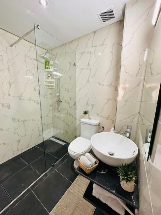 Charmant Appartement Avec Piscine 2Chambres Au Coeur De Gueliz Marrákes Kültér fotó